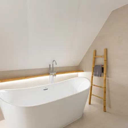 House For 20 People With A Private And Bar Koma House