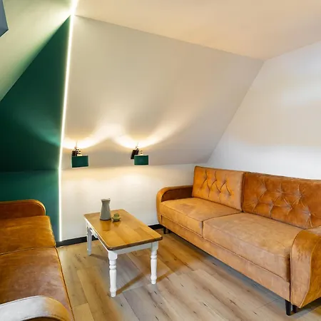 House For 20 People With A Private And Bar Koma House Sidzina