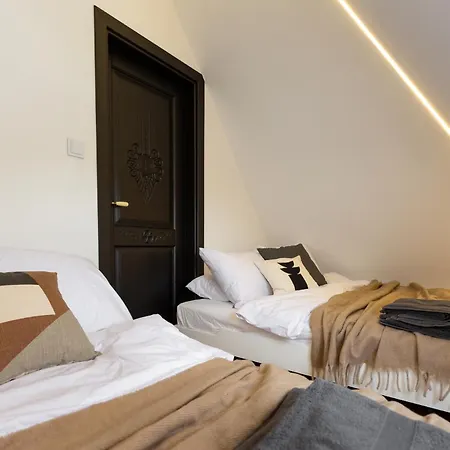 House For 20 People With A Private And Bar Koma House ヴィラ