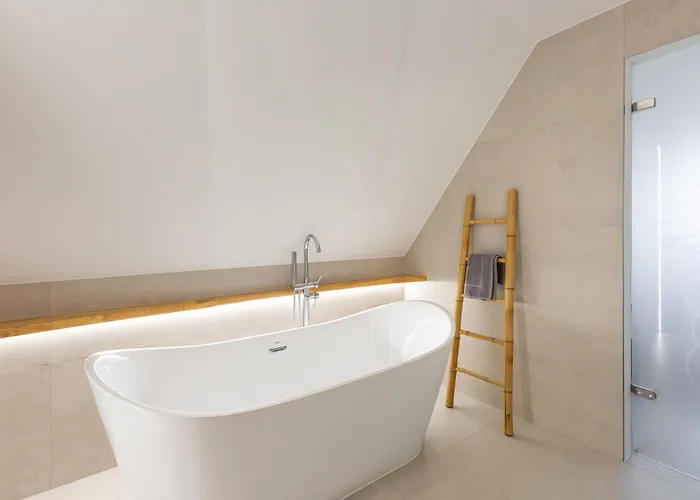 House For 20 People With A Private And Bar Koma House