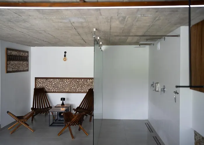 House For 20 People With A Private And Bar Koma House Willa