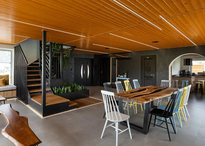 House For 20 People With A Private And Bar Koma House *