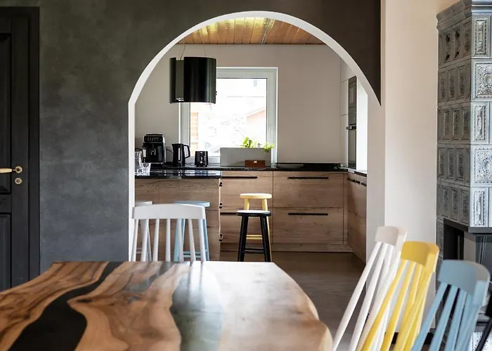 House For 20 People With A Private And Bar Koma House * Sidzina